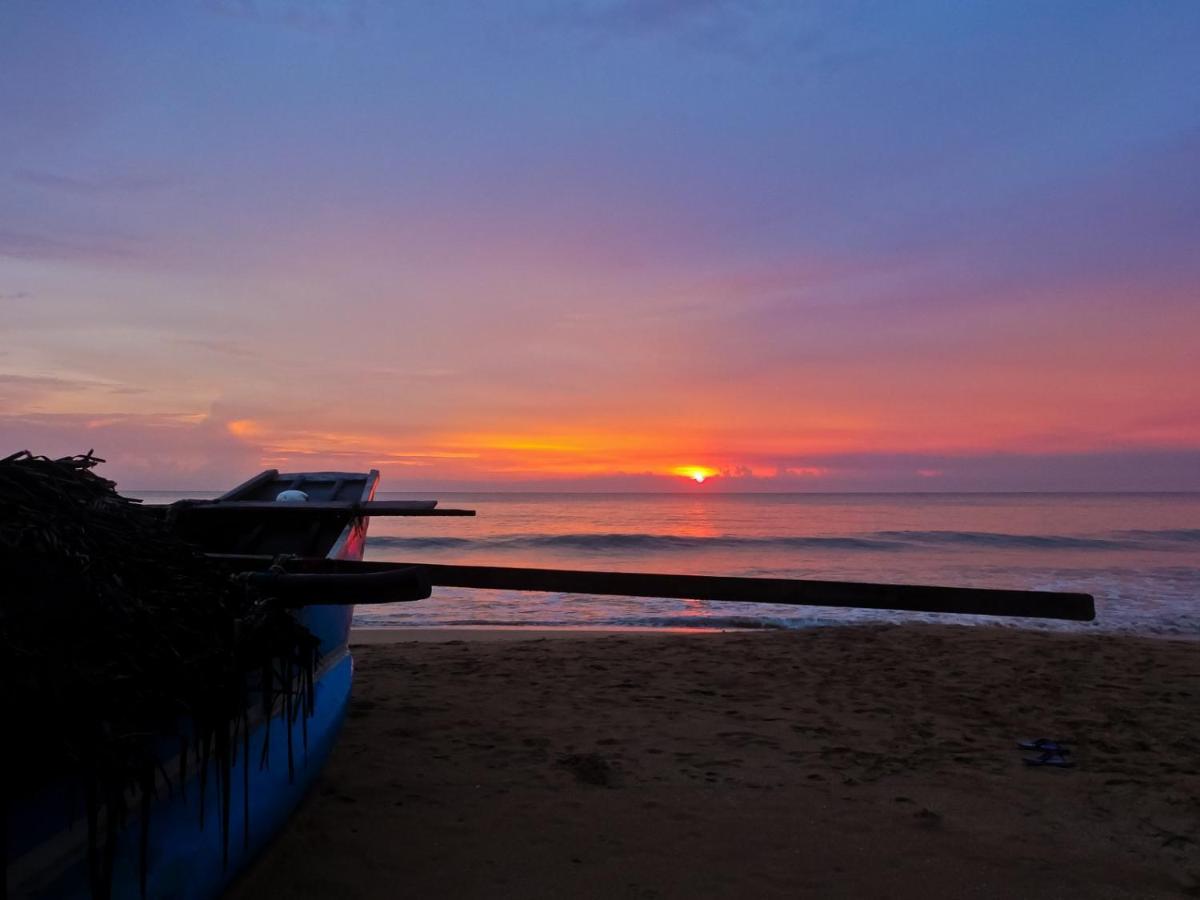 Red Sun Beach Villa Kosgoda Luaran gambar